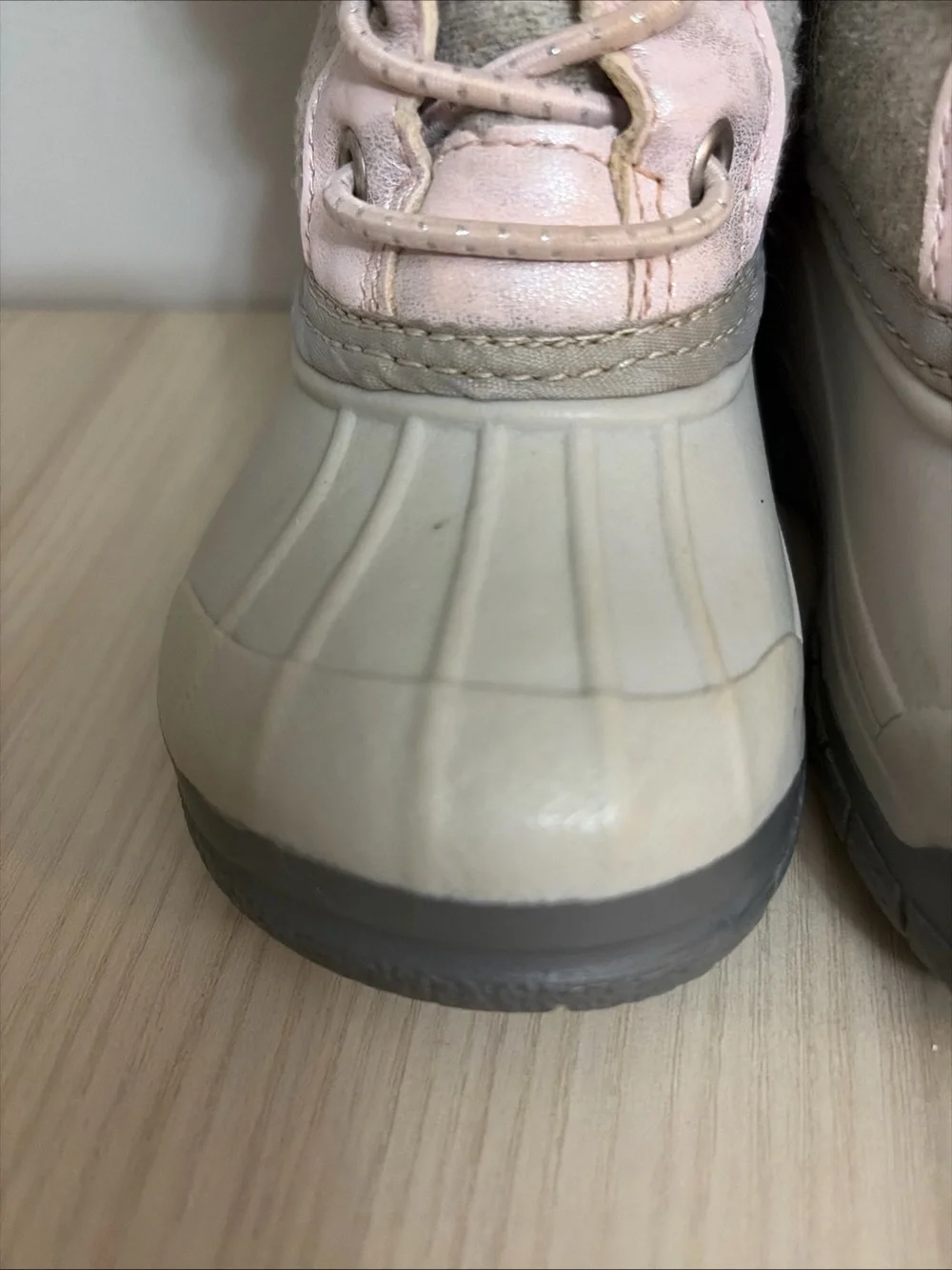 Oshkosh Children's Pink & Beige Winter Snow Boot with Faux Fur Cuff size 6